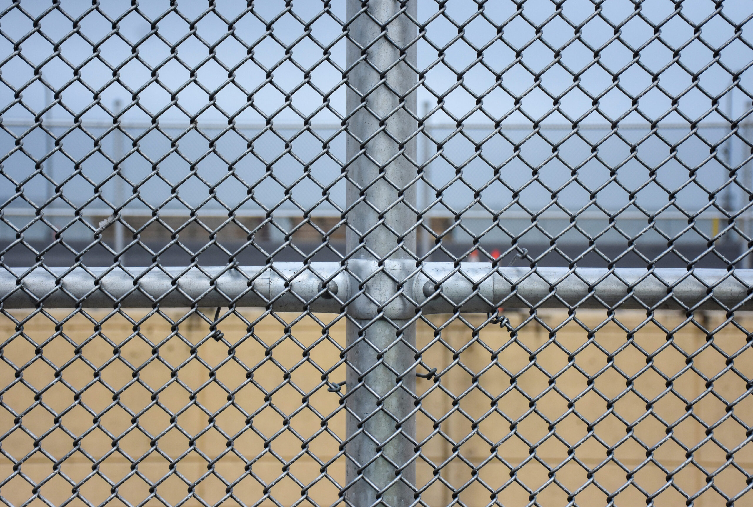 custom chain link fencing